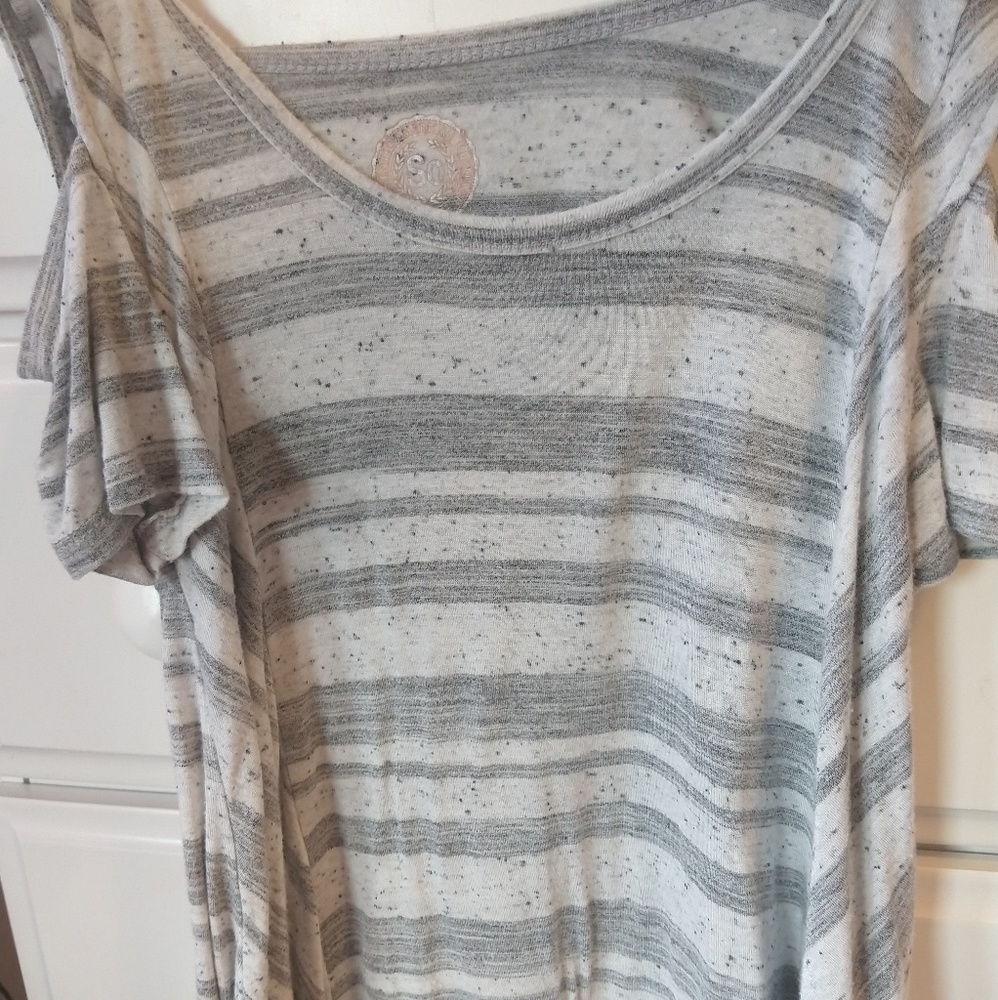 Off The Shoulder tshirt with  stipes